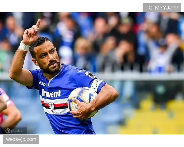 老将谢幕?37岁的夸利亚雷拉替补出场获主场球迷起立致敬